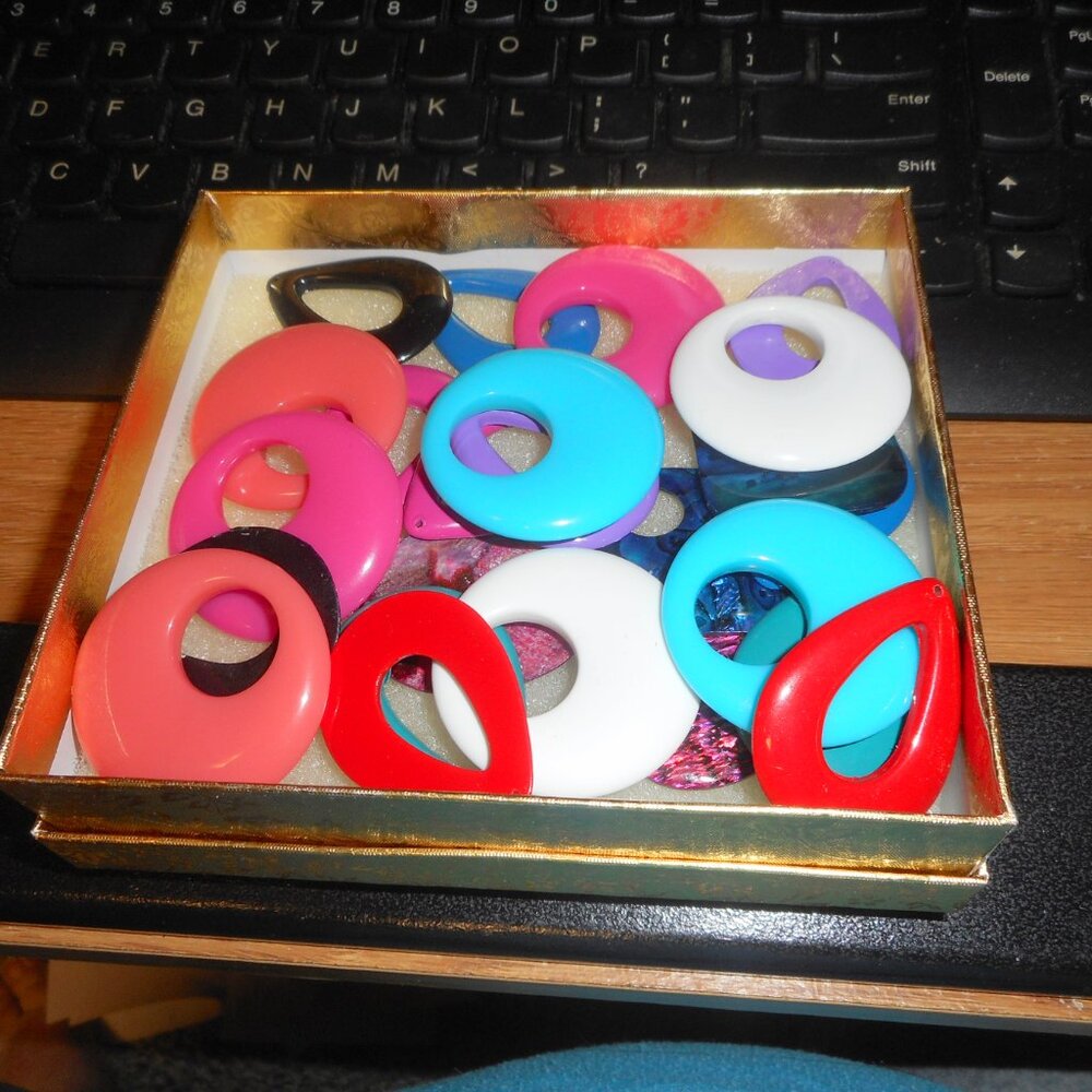 THE WHOLE BOX ... ALL INTERCHANGEABLE ... - Picture 2 of 6